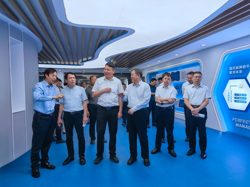 博農(nóng)集團(tuán)赴江蘇東辛農(nóng)場、云臺(tái)農(nóng)場參觀學(xué)習(xí)